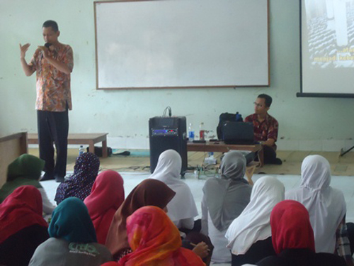 Siswa Kelas XII MA/SMK Darul Quran adakan Spiritual Motivation Training