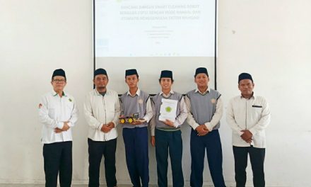 Santri MTs IIBS Darul Qur’an Ciptakan Smart Cleaning Robot