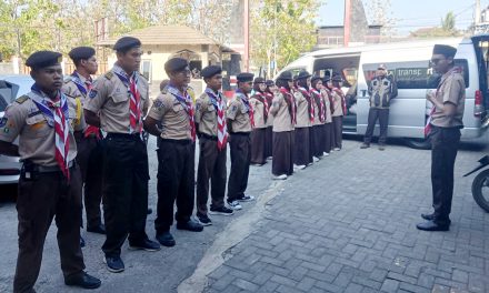 Kepala MA Darul Quran Lepas Kontingen Pramuka Ikuti Perkamuda DIY 2026
