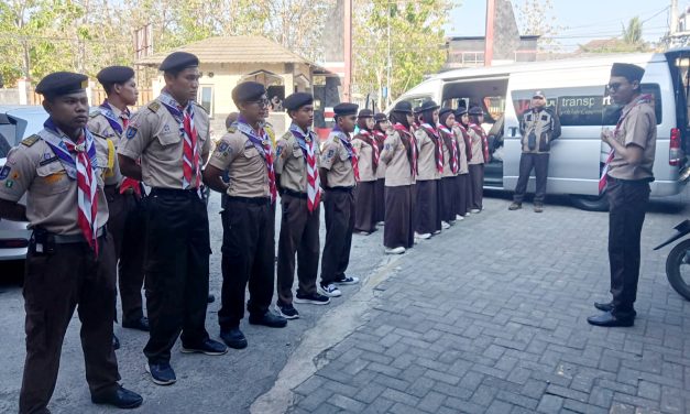 Kepala MA Darul Quran Lepas Kontingen Pramuka Ikuti Perkamuda DIY 2026